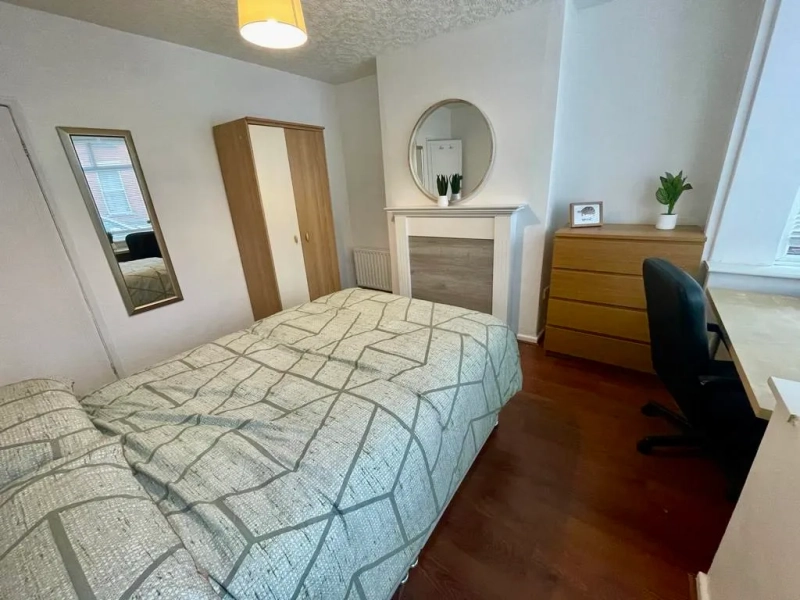 3 BEDROOM – STUDENT HOUSE – All Inclusive Bill - Thumbnail 2